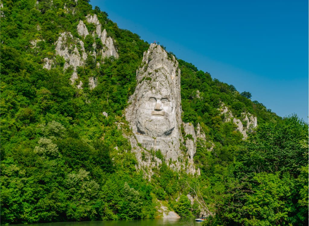Cazanele Dunarii si Transalpina (autocar, 5 zile)